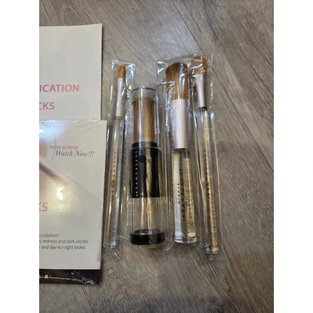 New Sheer Cover Makeup Brush Set Mineral Powder‎ Foundation Refillable